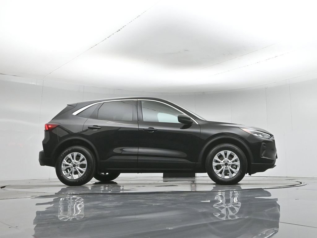 Certified 2023 Ford Escape Active AWD/4WD image 48