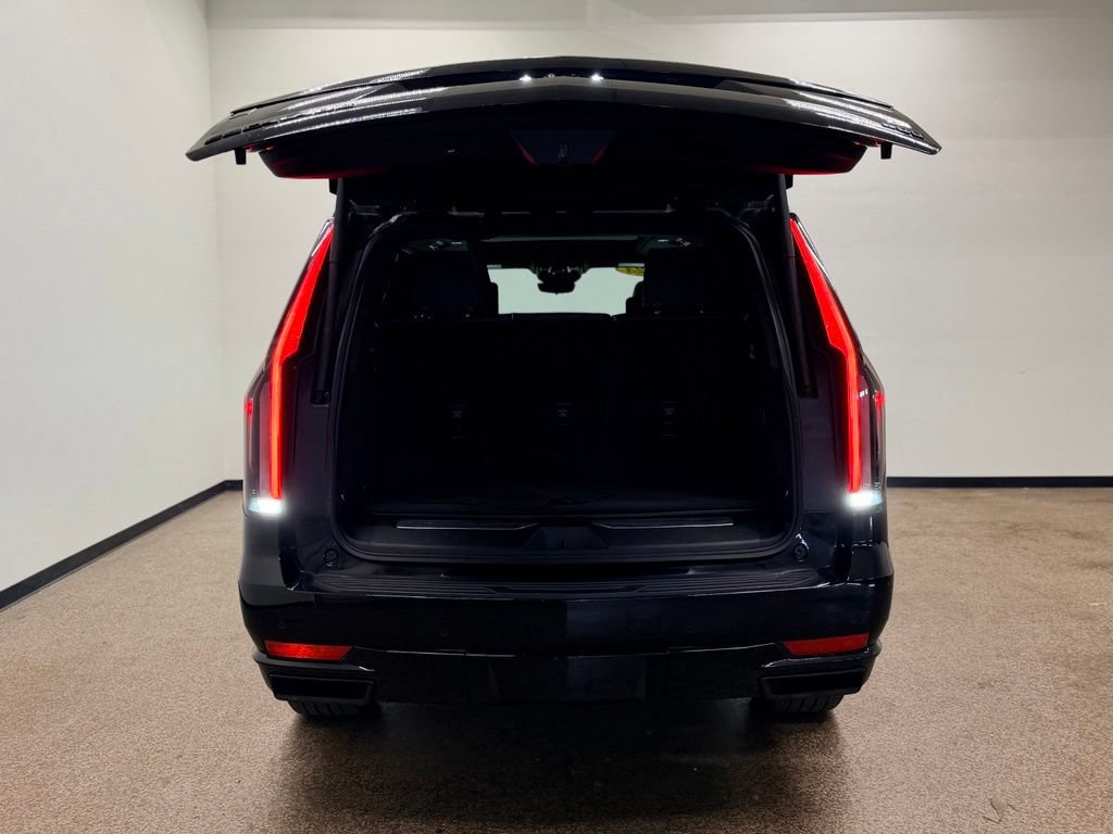 Used 2023 Cadillac Escalade Sport w/ LPO, ONYX Package AWD/4WD image 5