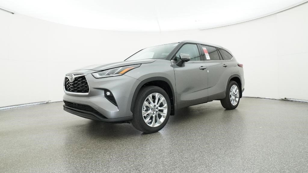 New 2025 Toyota Highlander Limited image 6