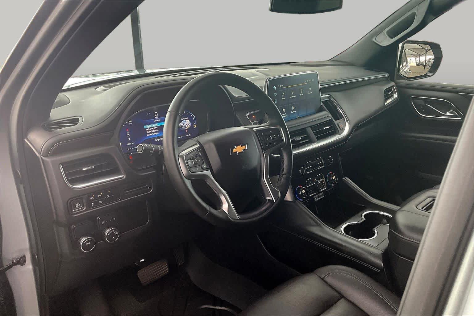Used 2024 Chevrolet Tahoe LT w/ Luxury Package RWD image 16