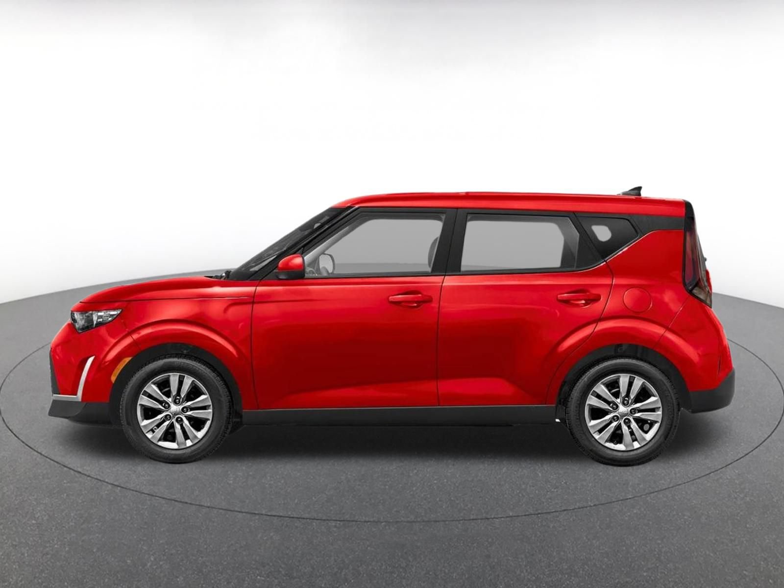 Used 2025 Kia Soul LX w/ LX Technology Package FWD image 7