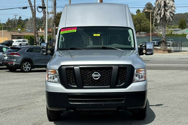 Used 2019 Nissan NV 3500 SV w/ Back Door Glass Package image 9