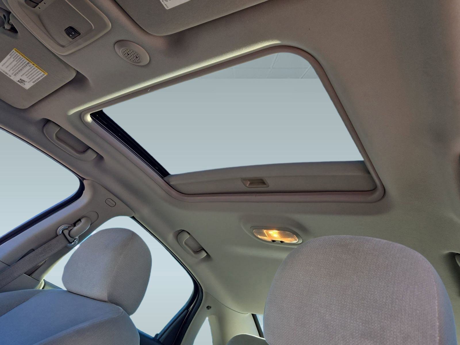 Used 2015 Chevrolet Impala LT w/ LT Sunroof Package image 12