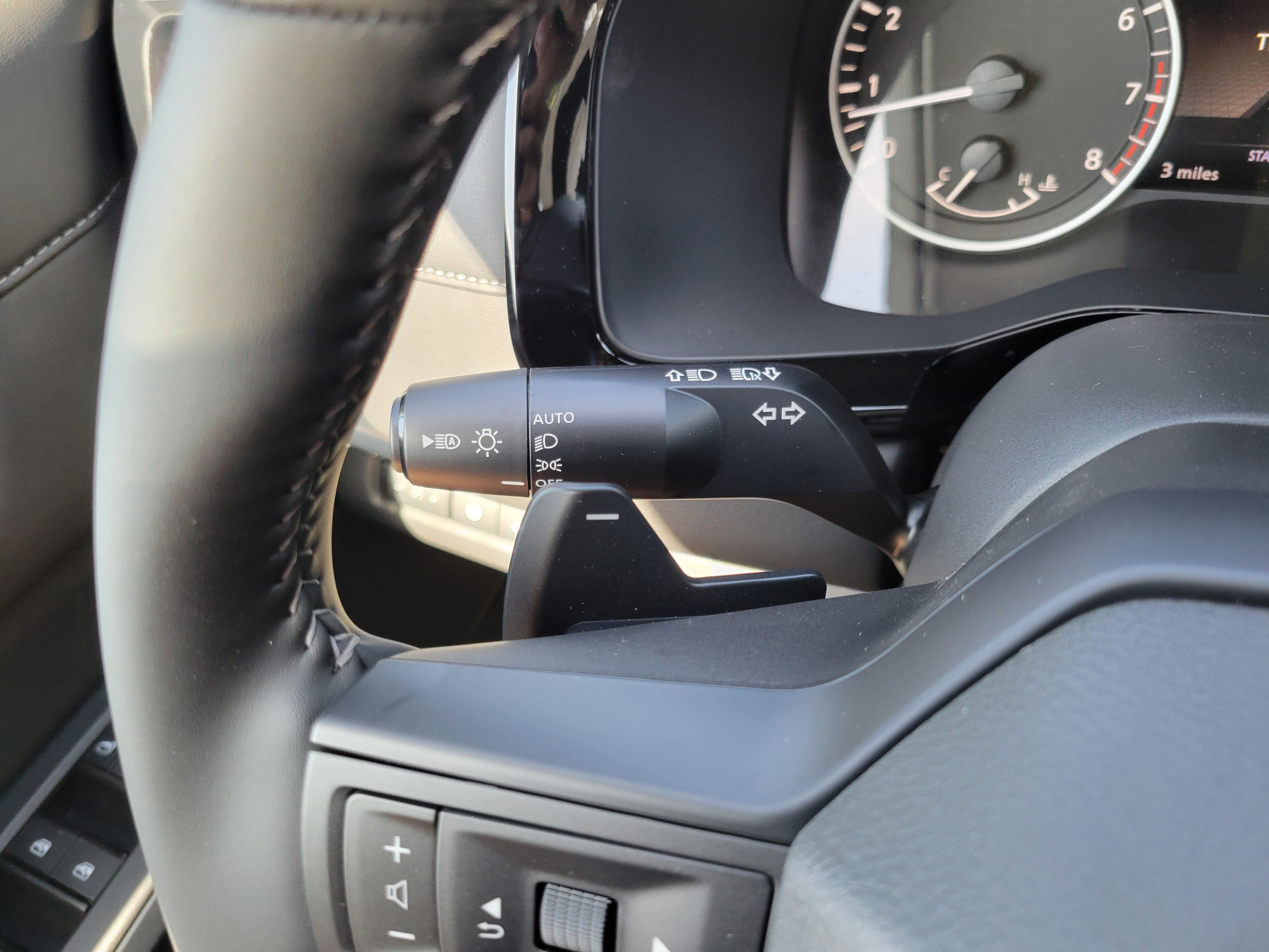 New 2026 Nissan Pathfinder SV w/ Cargo Package FWD image 25