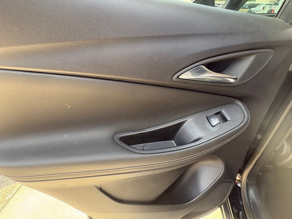 Used 2025 Buick Encore GX Preferred FWD image 18