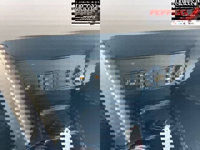 Used 2016 Toyota RAV4 Limited image 18