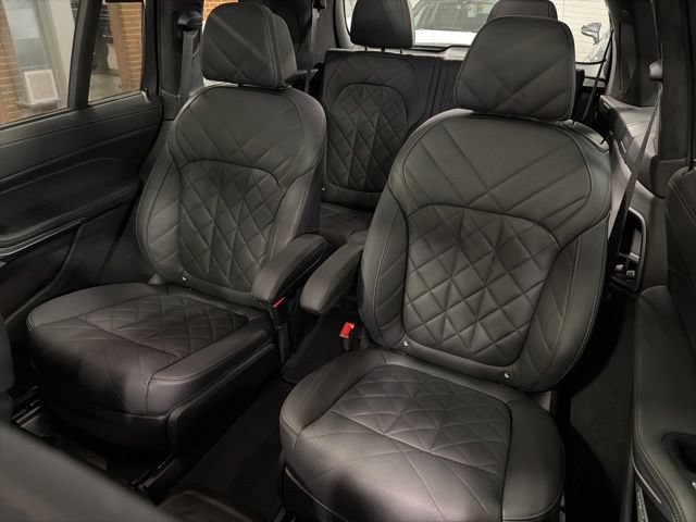 Used 2024 BMW X7 xDrive40i w/ Executive Package AWD/4WD image 39