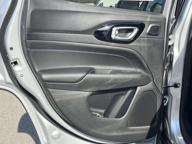 New 2026 Jeep Compass Latitude w/ Sun and Sound Group image 14