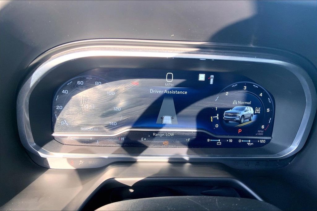 Used 2023 Chevrolet Suburban Premier image 14