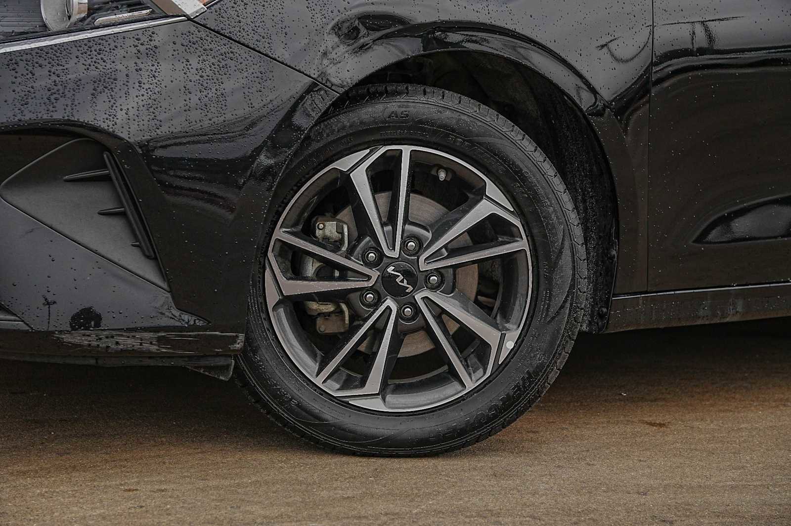 Certified 2024 Kia Forte LXS image 2