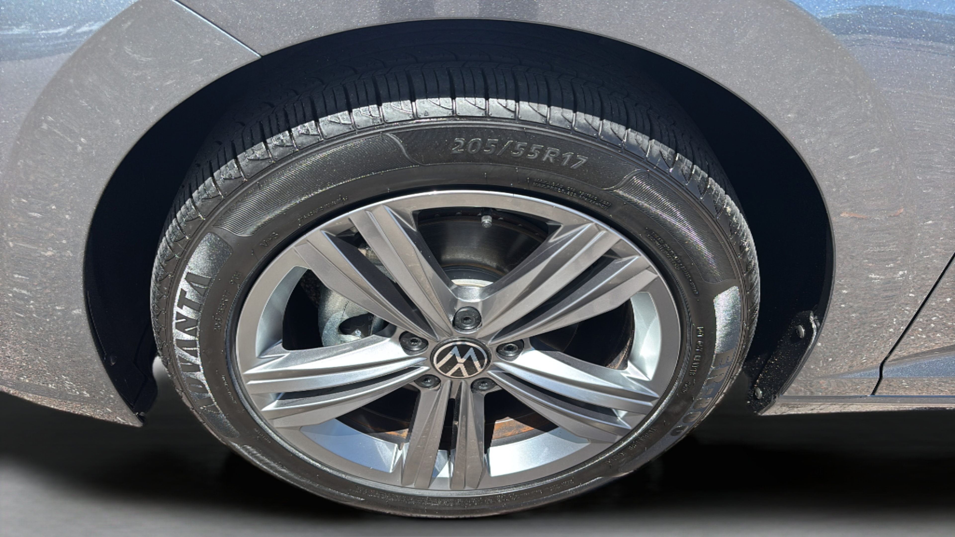 Used 2024 Volkswagen Jetta SE FWD image 32