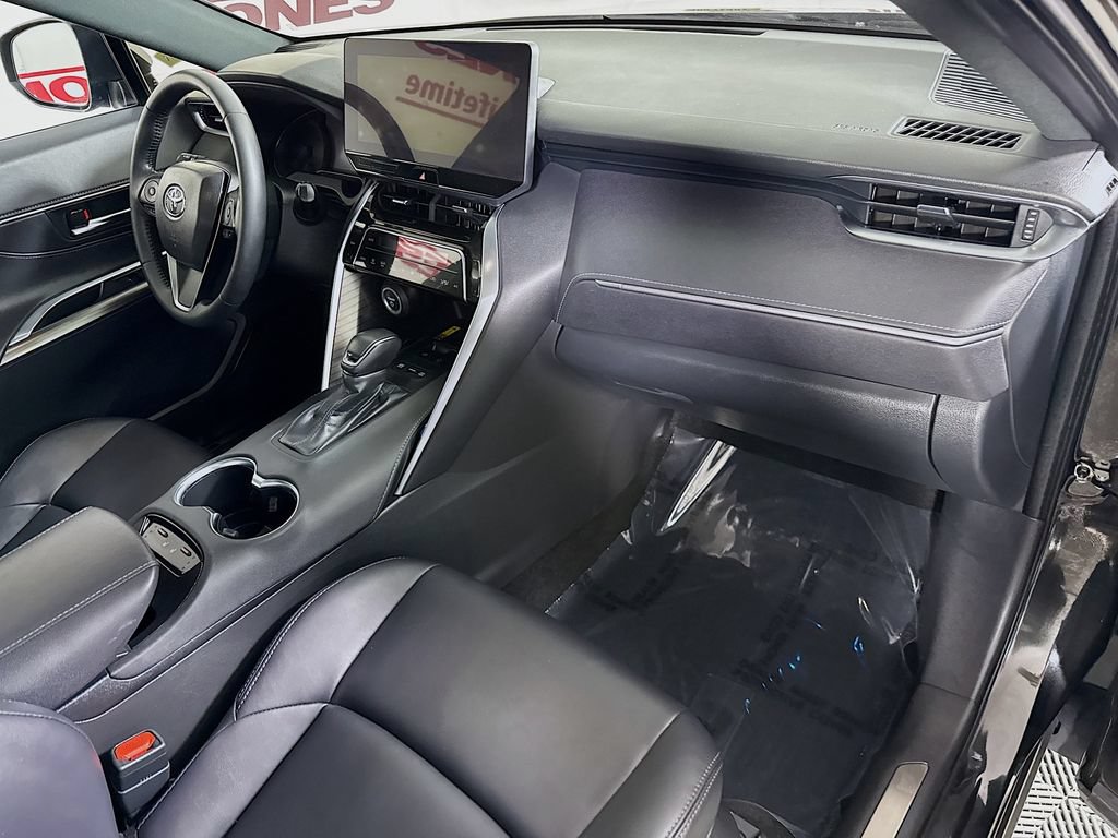 Certified 2024 Toyota Venza Nightshade AWD/4WD image 31