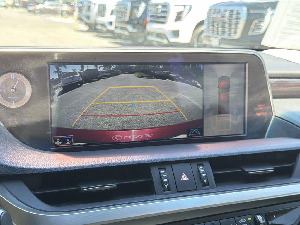 Used 2021 Lexus ES 300h Ultra Luxury w/ Accessory Package 2 image 14