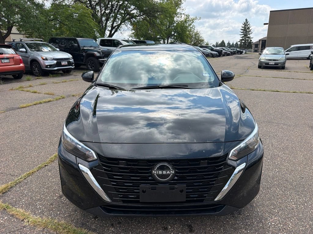 Used 2024 Nissan Sentra SV FWD image 2