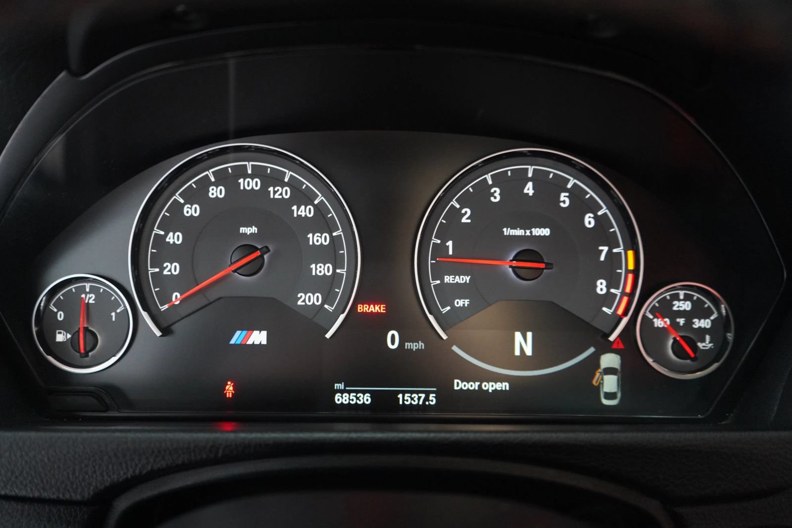 Used 2017 BMW M4 Coupe RWD image 9