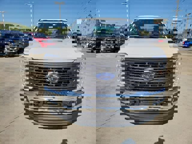 New 2026 Ford F350 XL image 3