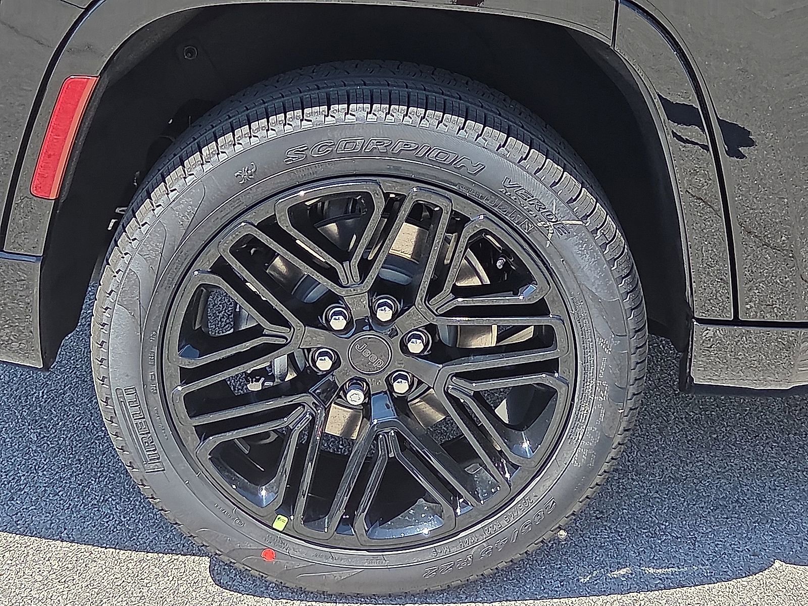 New 2026 Jeep Grand Wagoneer Limited AWD/4WD image 7