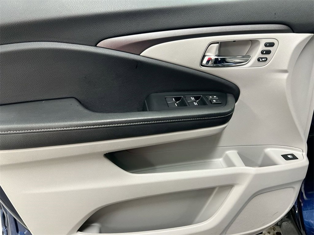 Used 2023 Honda Ridgeline RTL-E image 22