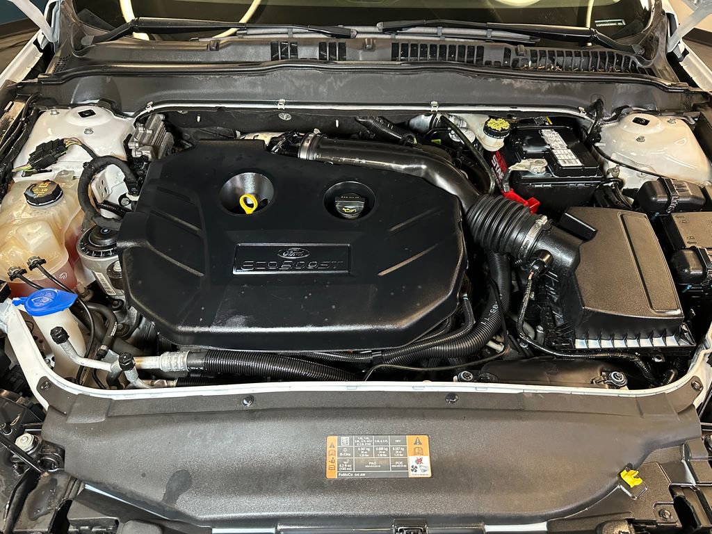 Used 2016 Ford Fusion SE w/ Equipment Group 202A FWD image 24