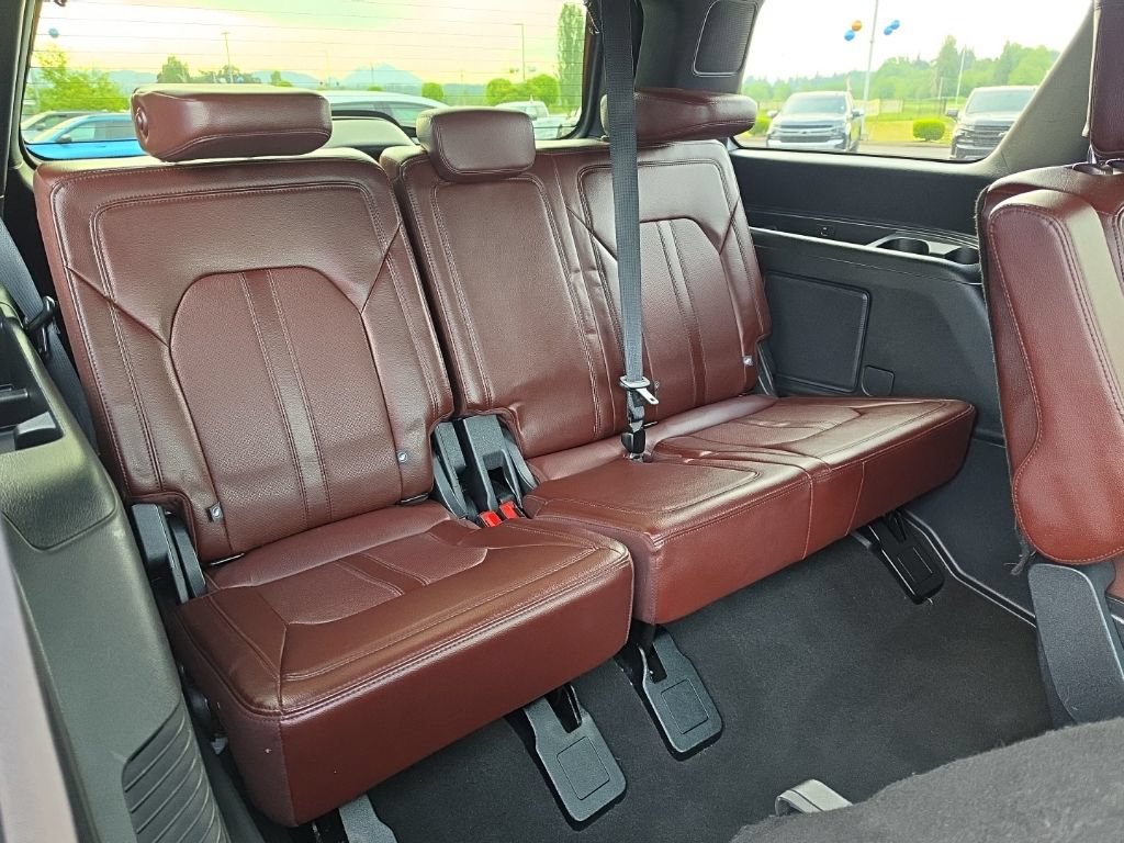 Used 2024 Ford Expedition Limited AWD/4WD image 27