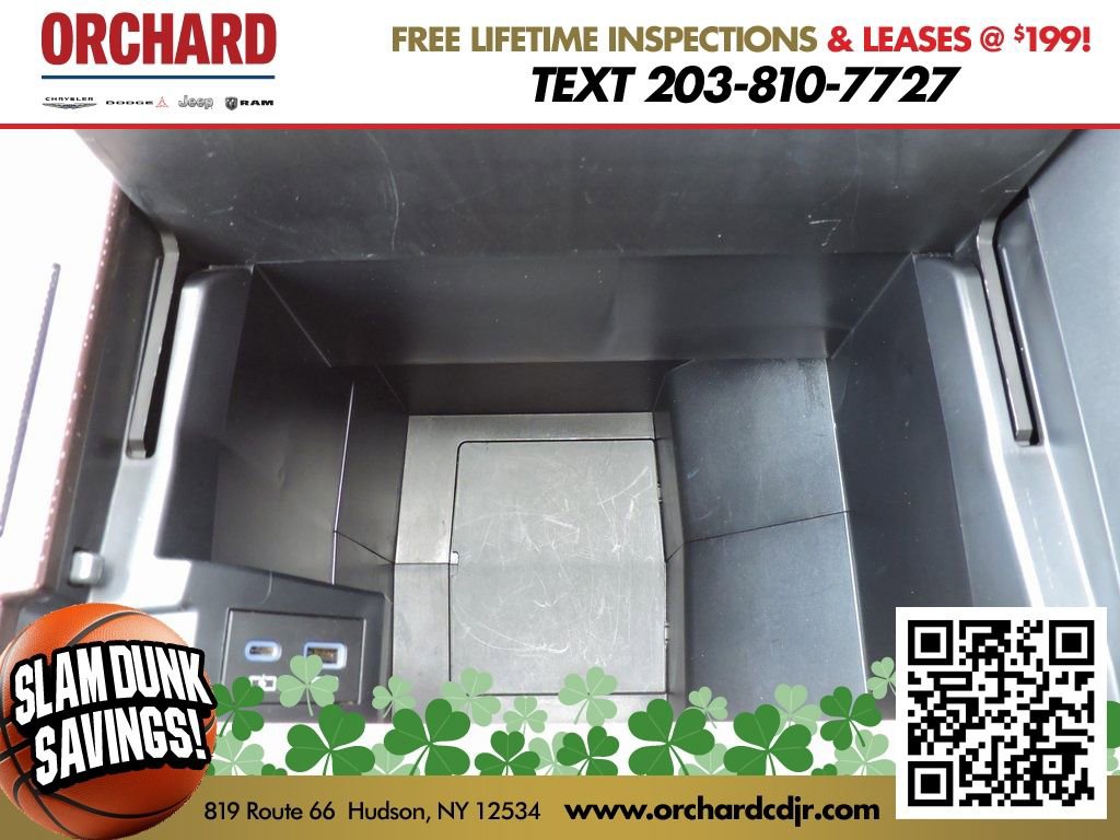 Used 2022 Toyota Sienna XLE image 19