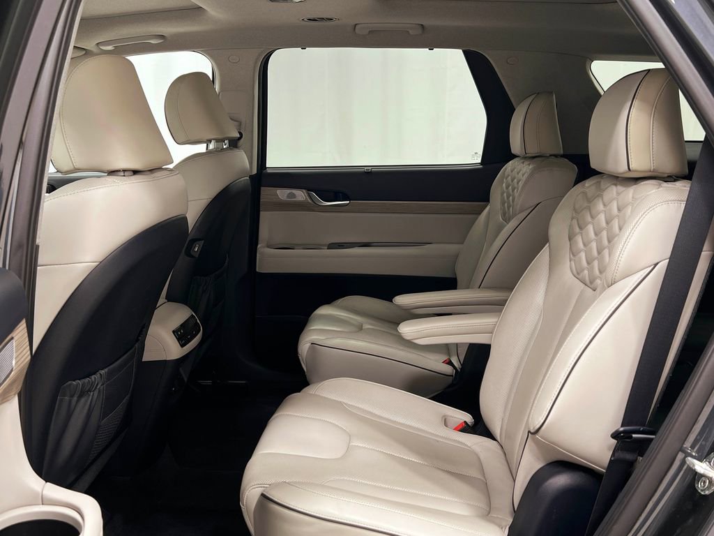 Used 2021 Hyundai Palisade Limited image 32