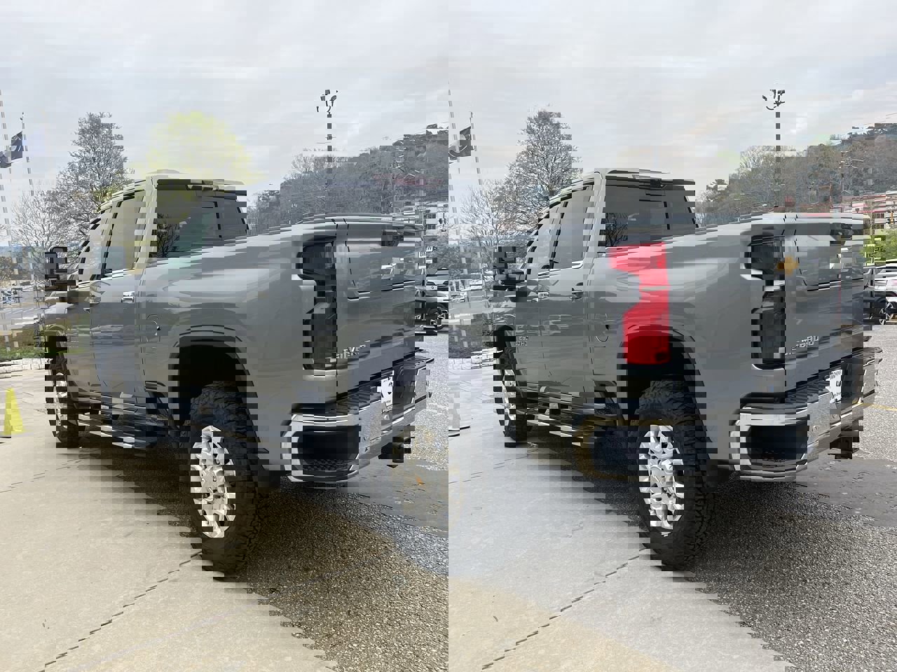 Used 2024 Chevrolet Silverado 2500 LTZ w/ LTZ Plus Package image 6