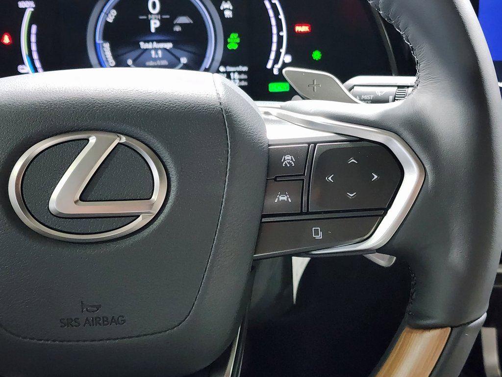 New 2025 Lexus RX 450h AWD w/ Luxury Package image 17