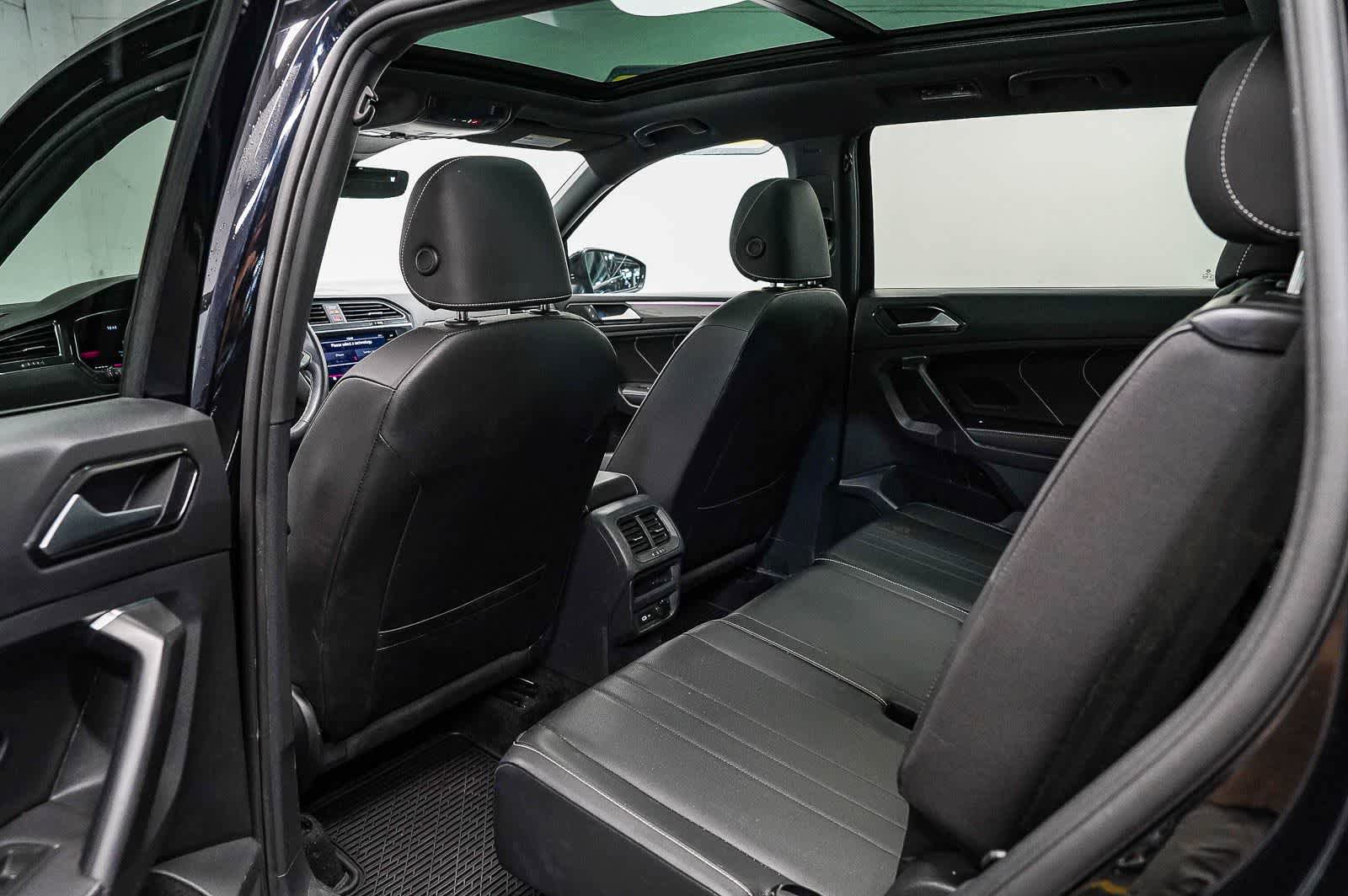 Used 2023 Volkswagen Tiguan SE R-Line FWD image 19