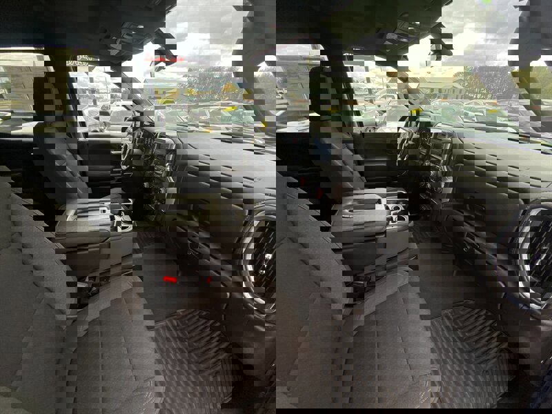 Used 2021 Chevrolet Silverado 1500 LT image 13