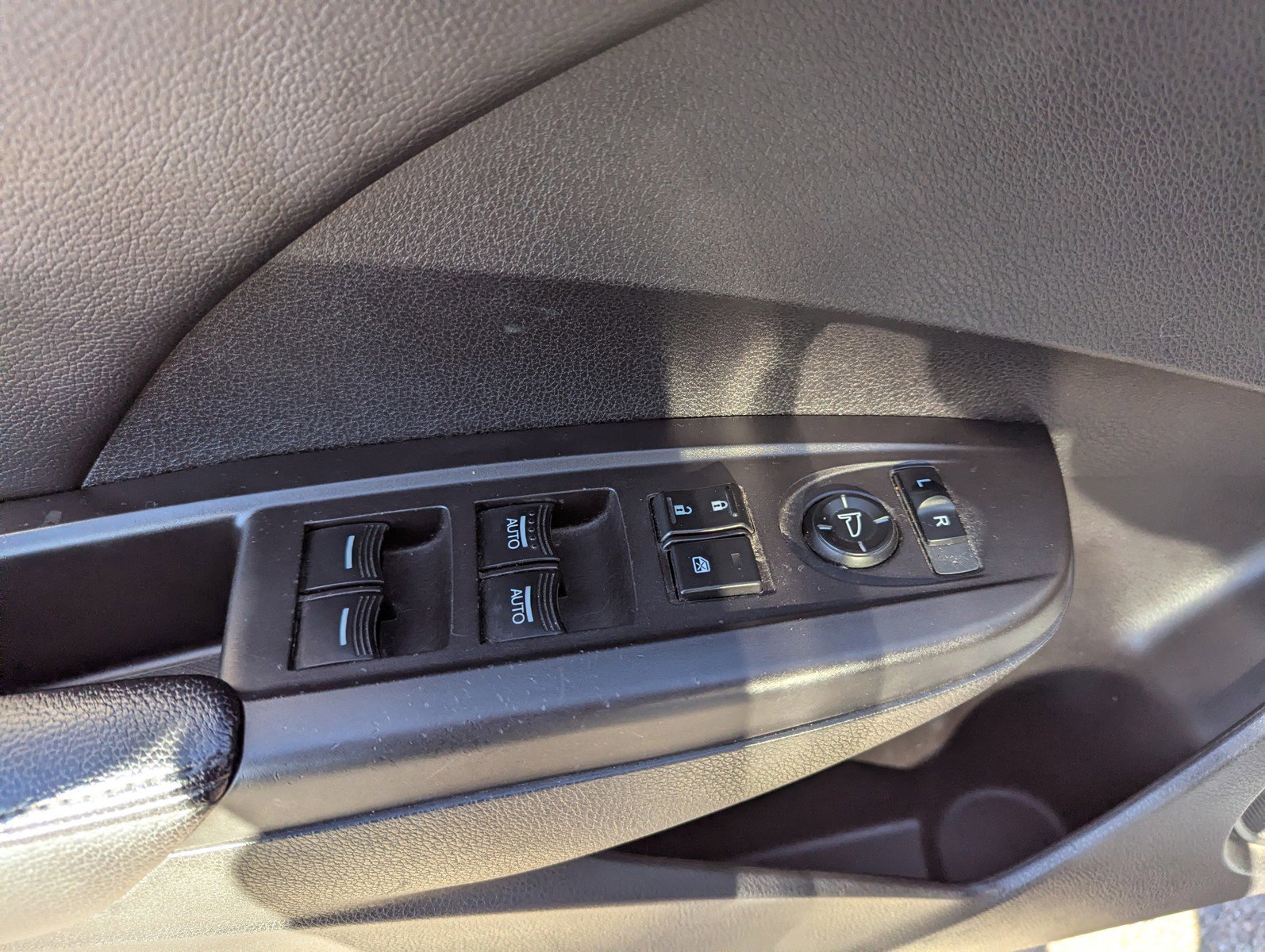 Used 2018 Acura RDX AWD w/ Advance Package image 28