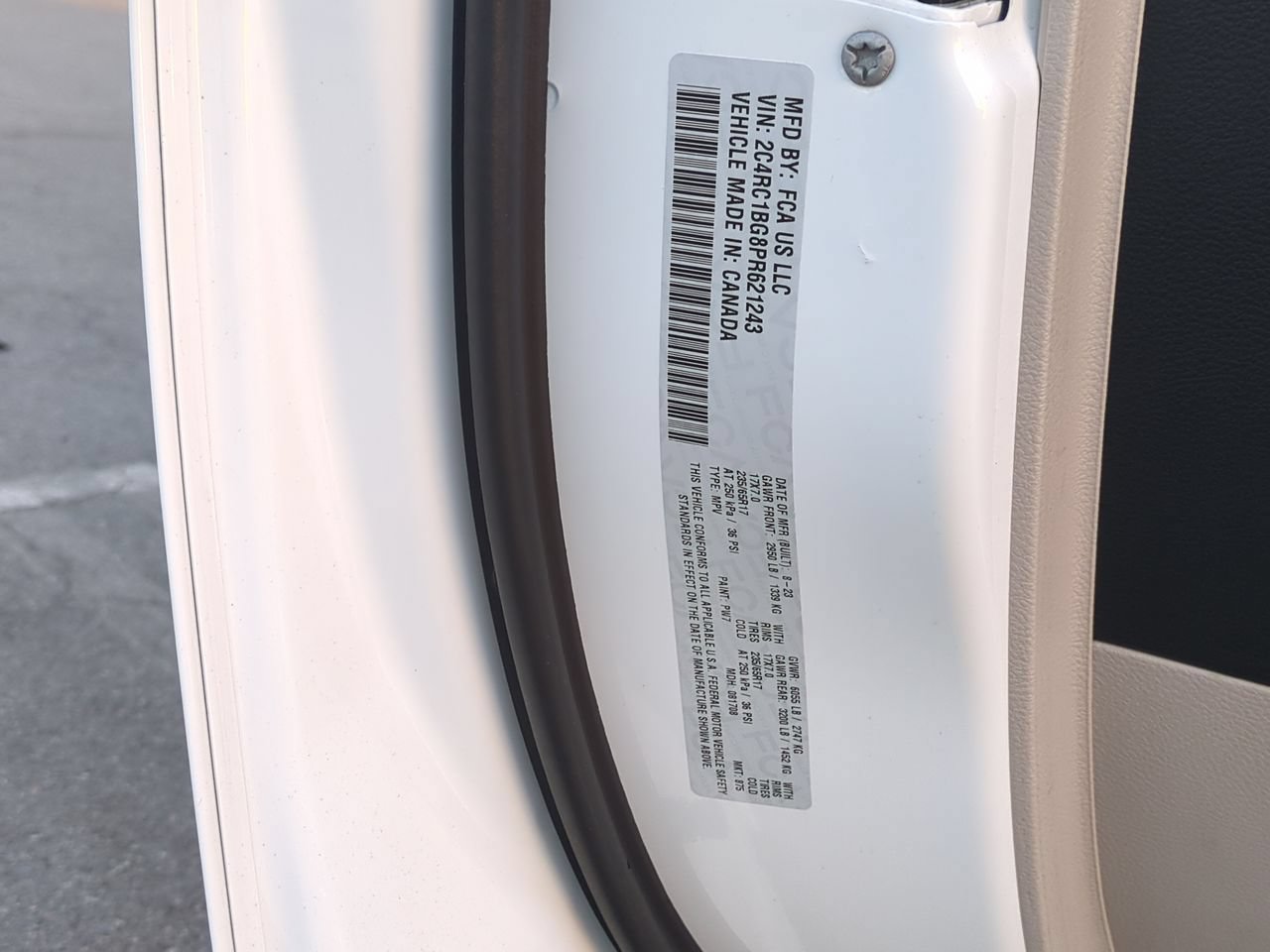 Used 2023 Chrysler Pacifica Touring-L FWD image 31