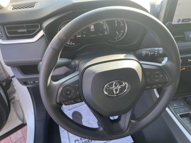 Used 2024 Toyota RAV4 XLE w/ Convenience Package FWD image 11