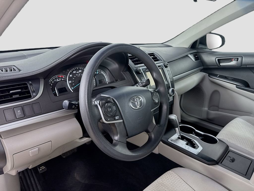 Used 2012 Toyota Camry LE FWD image 10