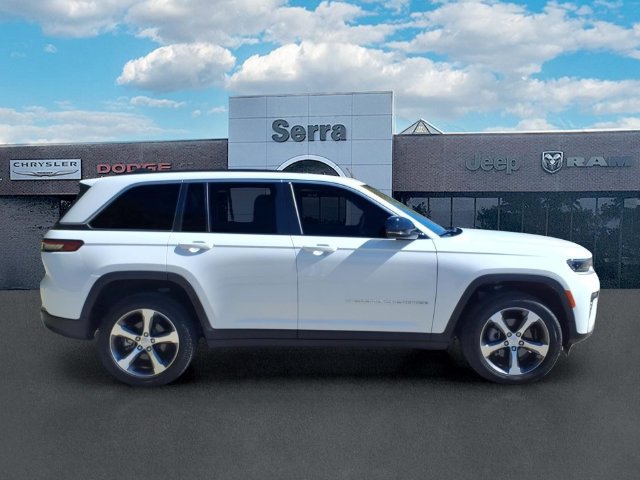 Used 2026 Jeep Grand Cherokee Limited AWD/4WD image 8