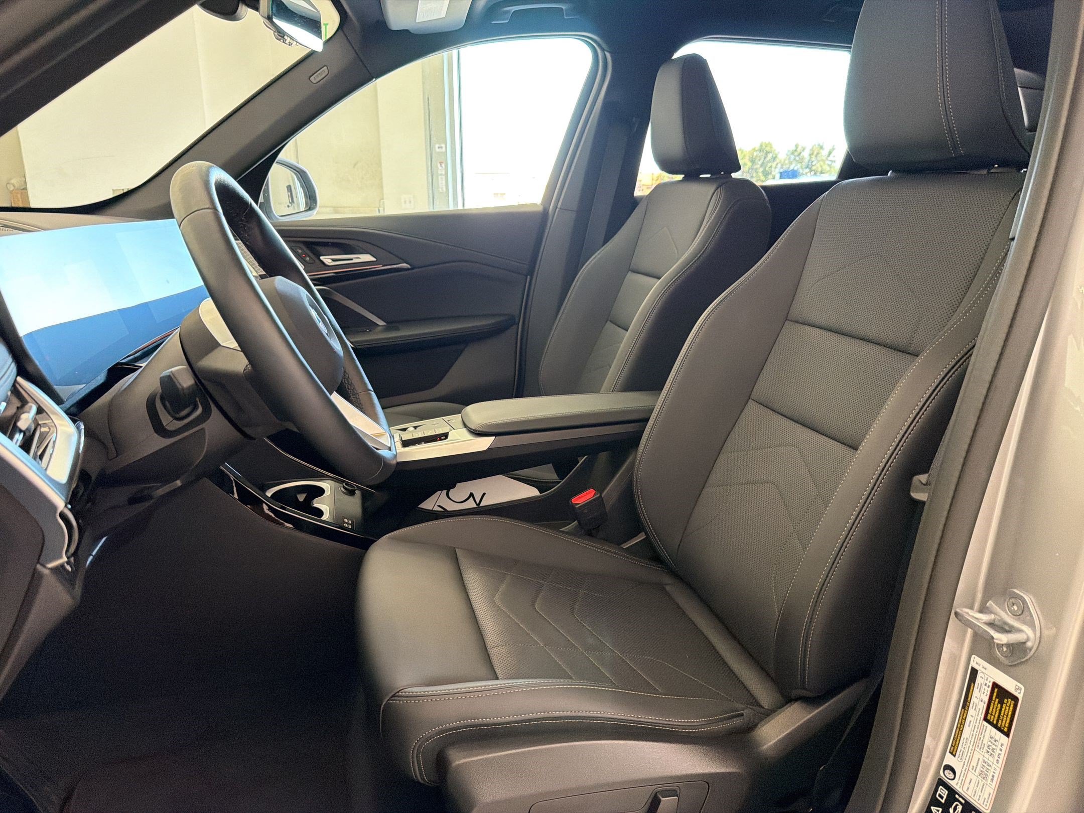 Used 2025 BMW X1 xDrive28i w/ Premium Package AWD/4WD image 5