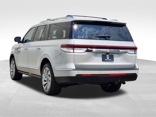 Certified 2023 Lincoln Navigator L Reserve AWD/4WD image 7