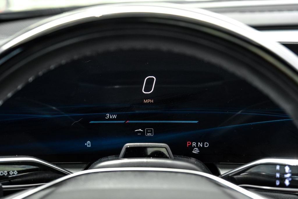 Used 2023 Cadillac Lyriq AWD image 18