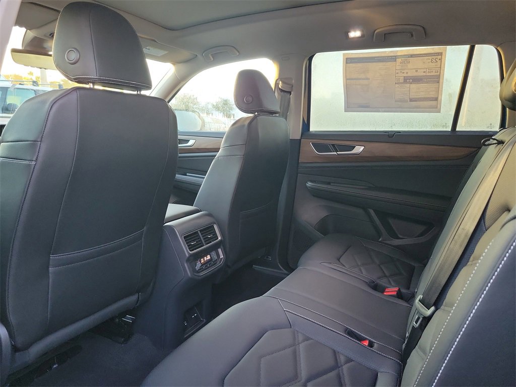 New 2026 Volkswagen Atlas SE image 4