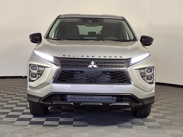 Used 2025 Mitsubishi Eclipse Cross LE AWD/4WD image 2