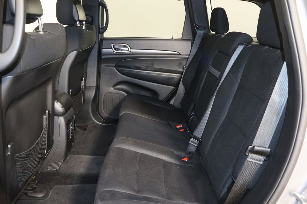 Used 2017 Jeep Grand Cherokee Laredo w/ Quick Order Package 23E image 17