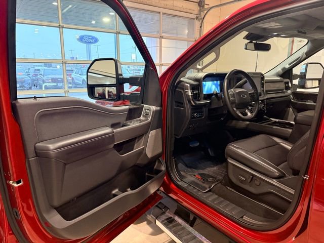 Used 2025 Ford F350 Lariat w/ Chrome Package image 11