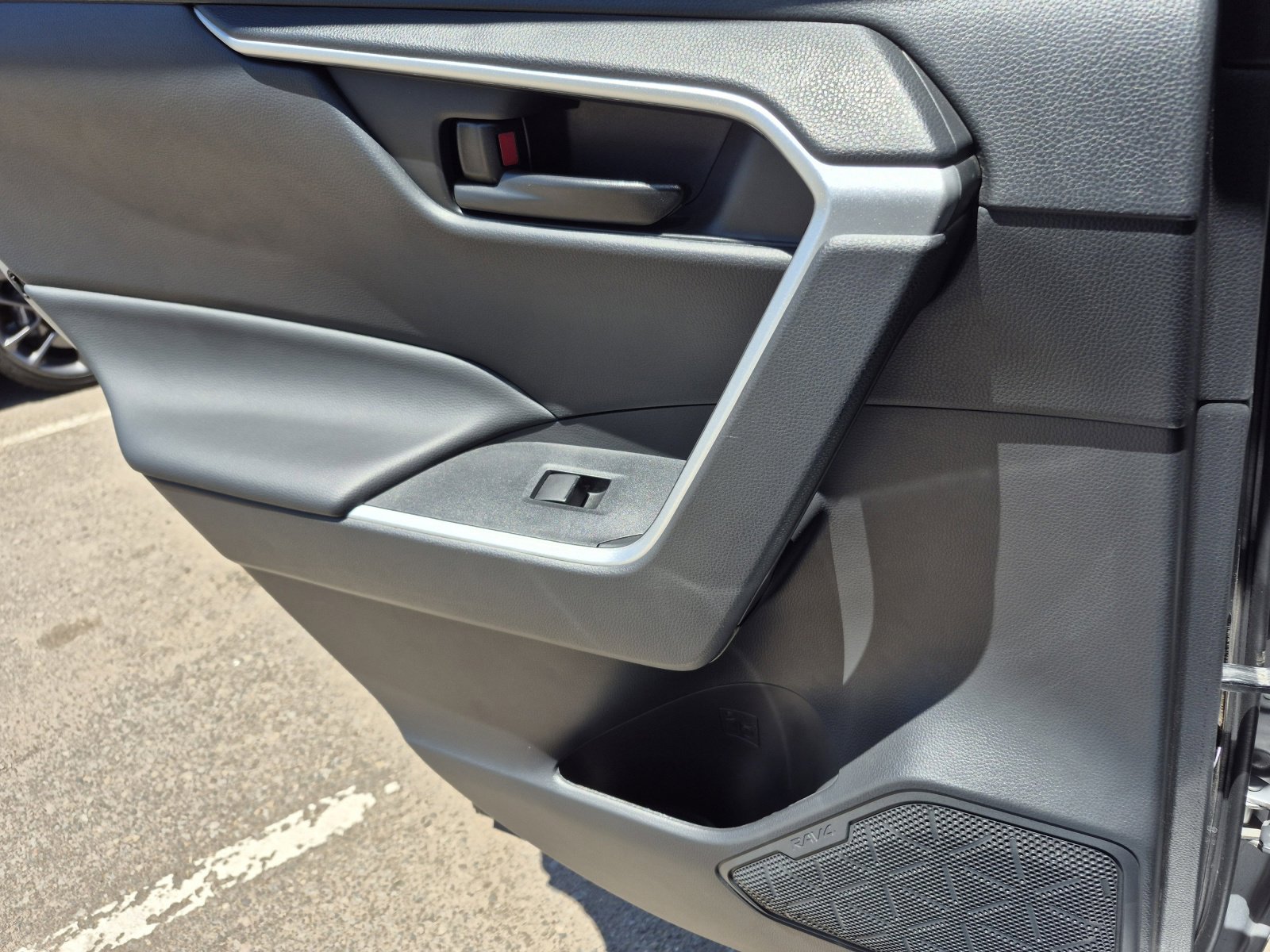 Certified 2023 Toyota RAV4 LE AWD/4WD image 19