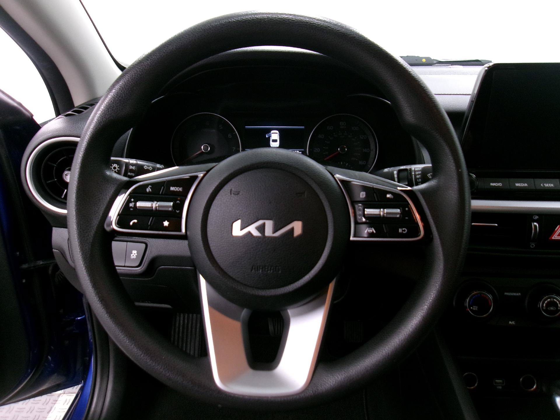 Used 2022 Kia Forte LXS FWD image 6