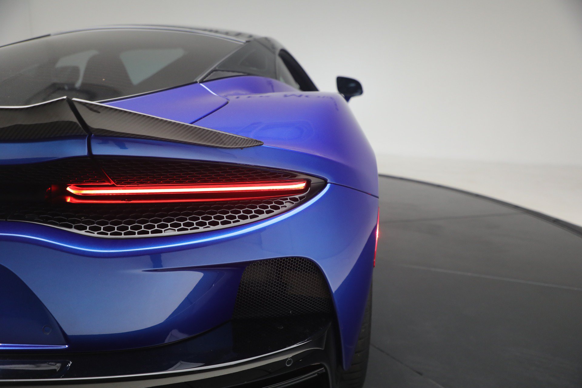 Used 2023 McLaren GT RWD image 37