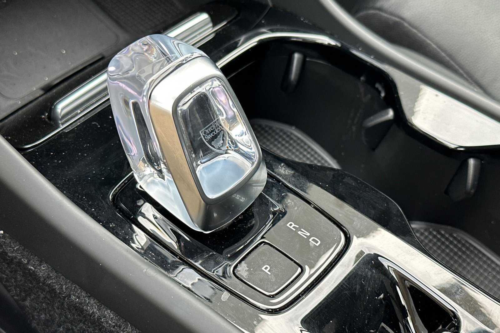 Certified 2025 Volvo XC40 B5 Plus image 26