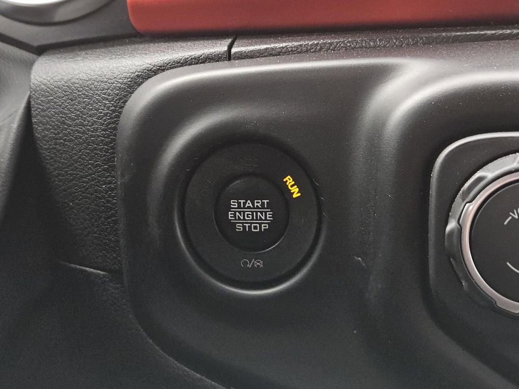 Used 2022 Jeep Gladiator Rubicon w/ Cold Weather Group image 15