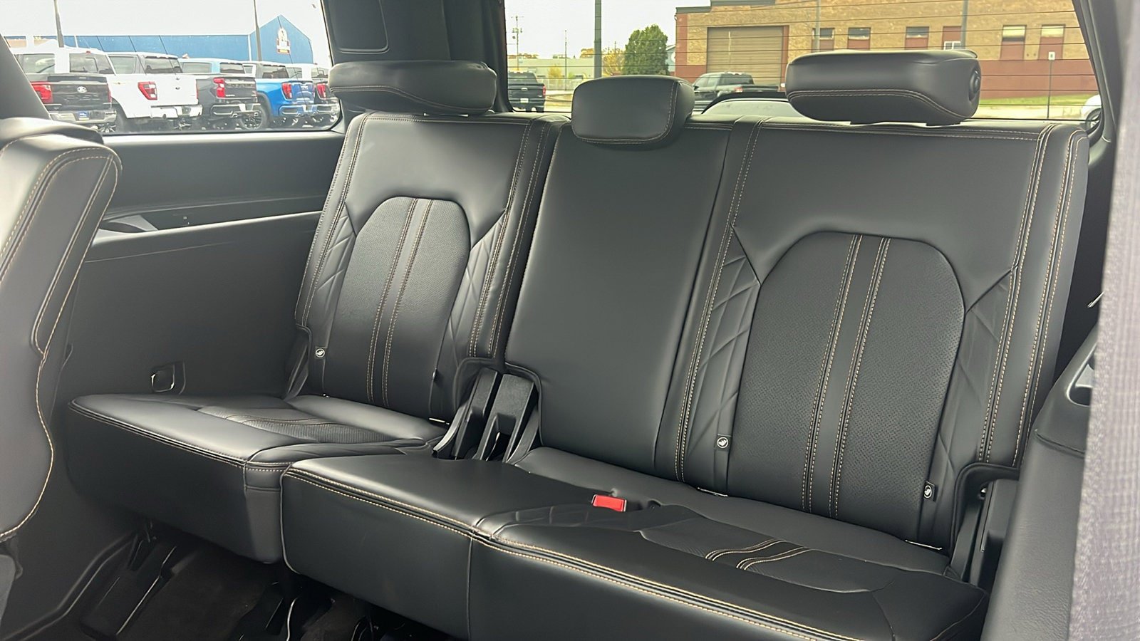 Used 2022 Ford Expedition Platinum AWD/4WD image 35