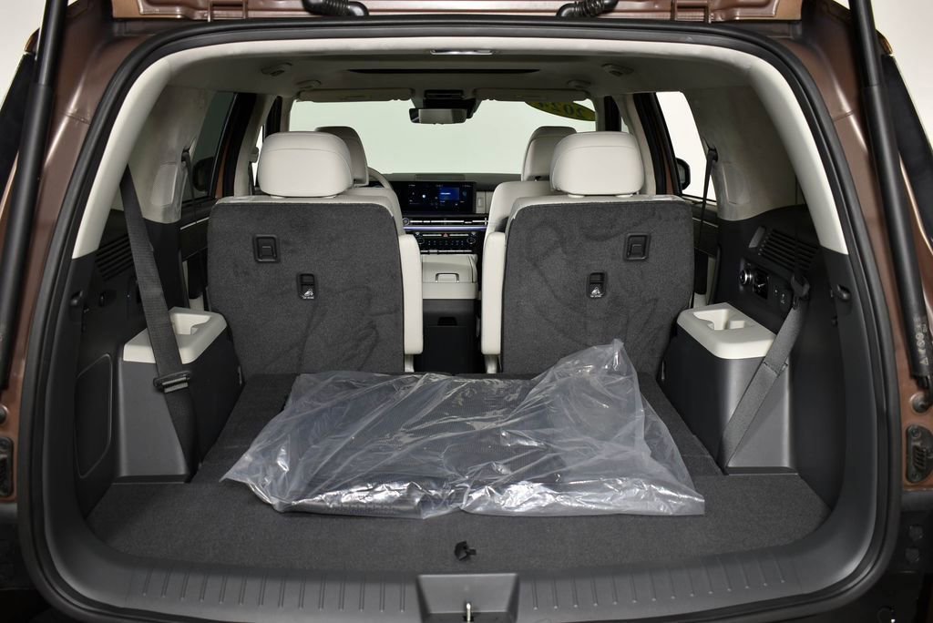 Used 2024 Hyundai Santa Fe Calligraphy image 32