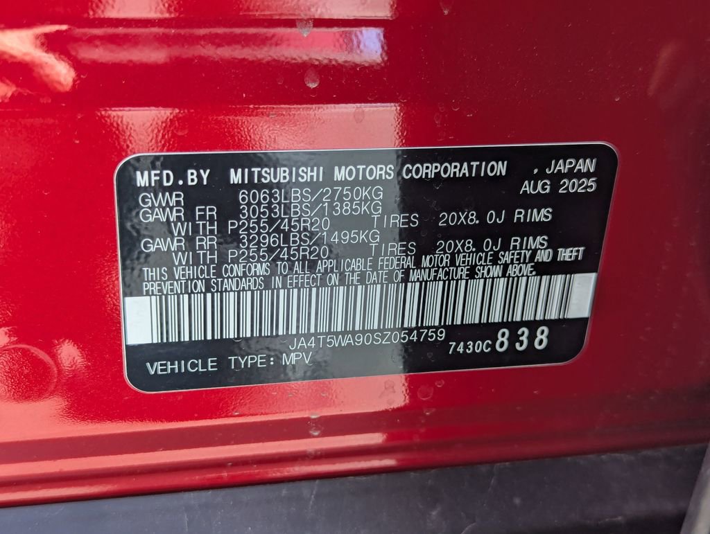 Used 2025 Mitsubishi Outlander 4WD Plug-In Hybrid image 41